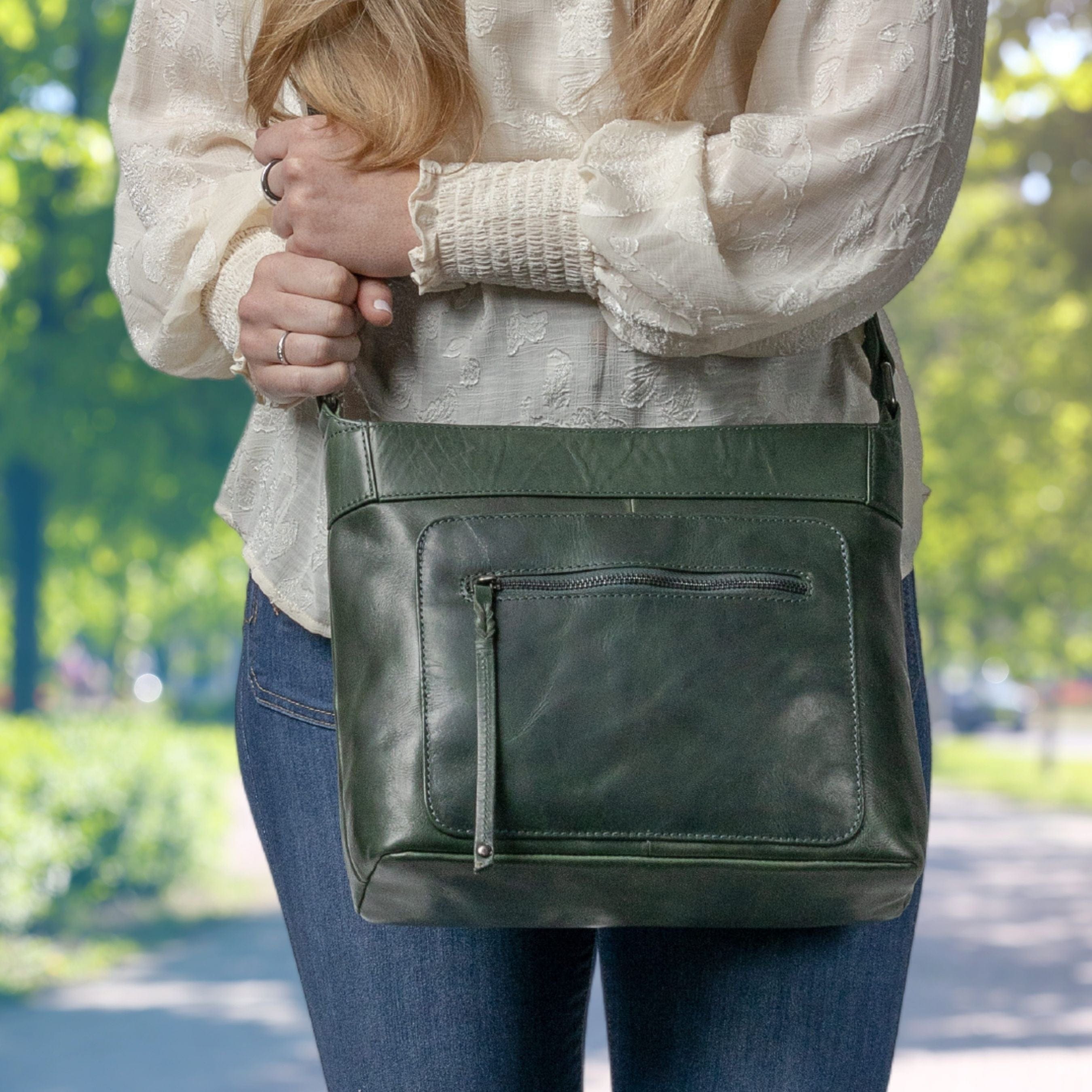Concealed Carry Delaney Leather Crossbody - Locking Crossbody for Pistol - Designer Concealment Crossbody bag- Discreet Conceal and Carry Crossbody for Women - Designer Leather Crossbody CCW Bag - Locking Conceal and Carry Purse with Universal Holster for Handguns - Best Crossbody for Concealed Carry