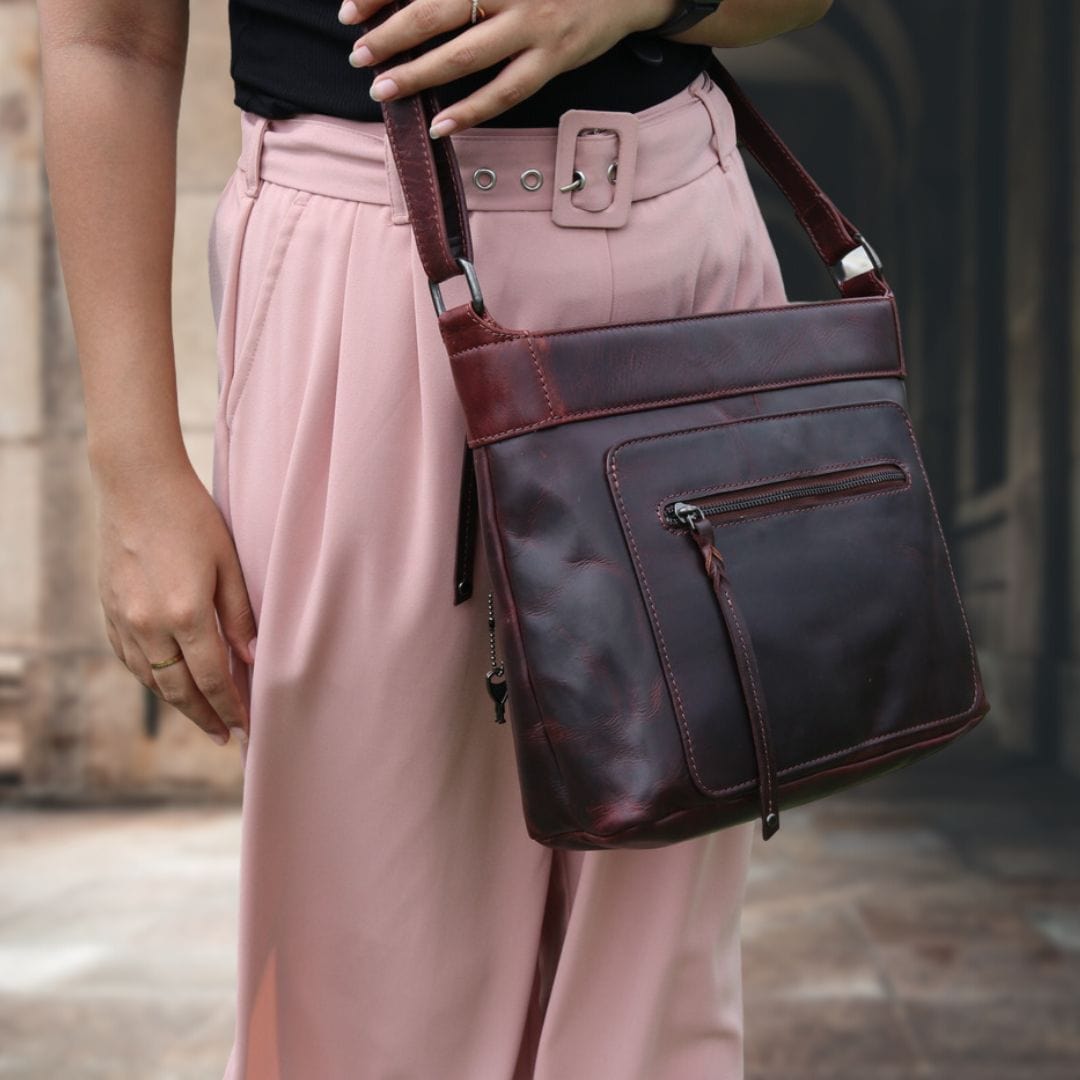 Concealed Carry Delaney Leather Crossbody - Locking Crossbody for Pistol - Designer Concealment Crossbody bag- Discreet Conceal and Carry Crossbody for Women - Designer Leather Crossbody CCW Bag - Locking Conceal and Carry Purse with Universal Holster for Handguns - Best Crossbody for Concealed Carry